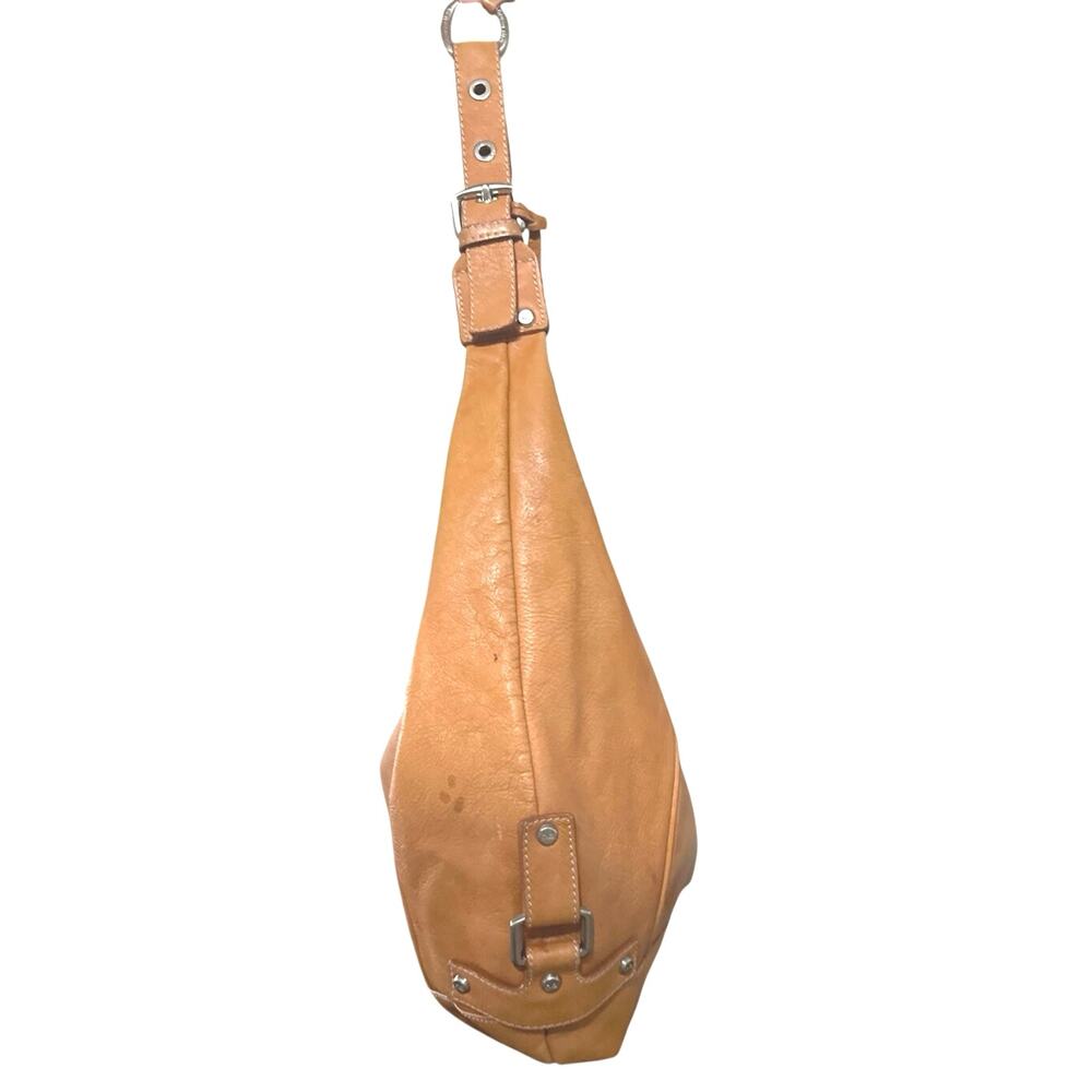 Elegant Tan Leather Hobo Bag - Picture 6 of 13